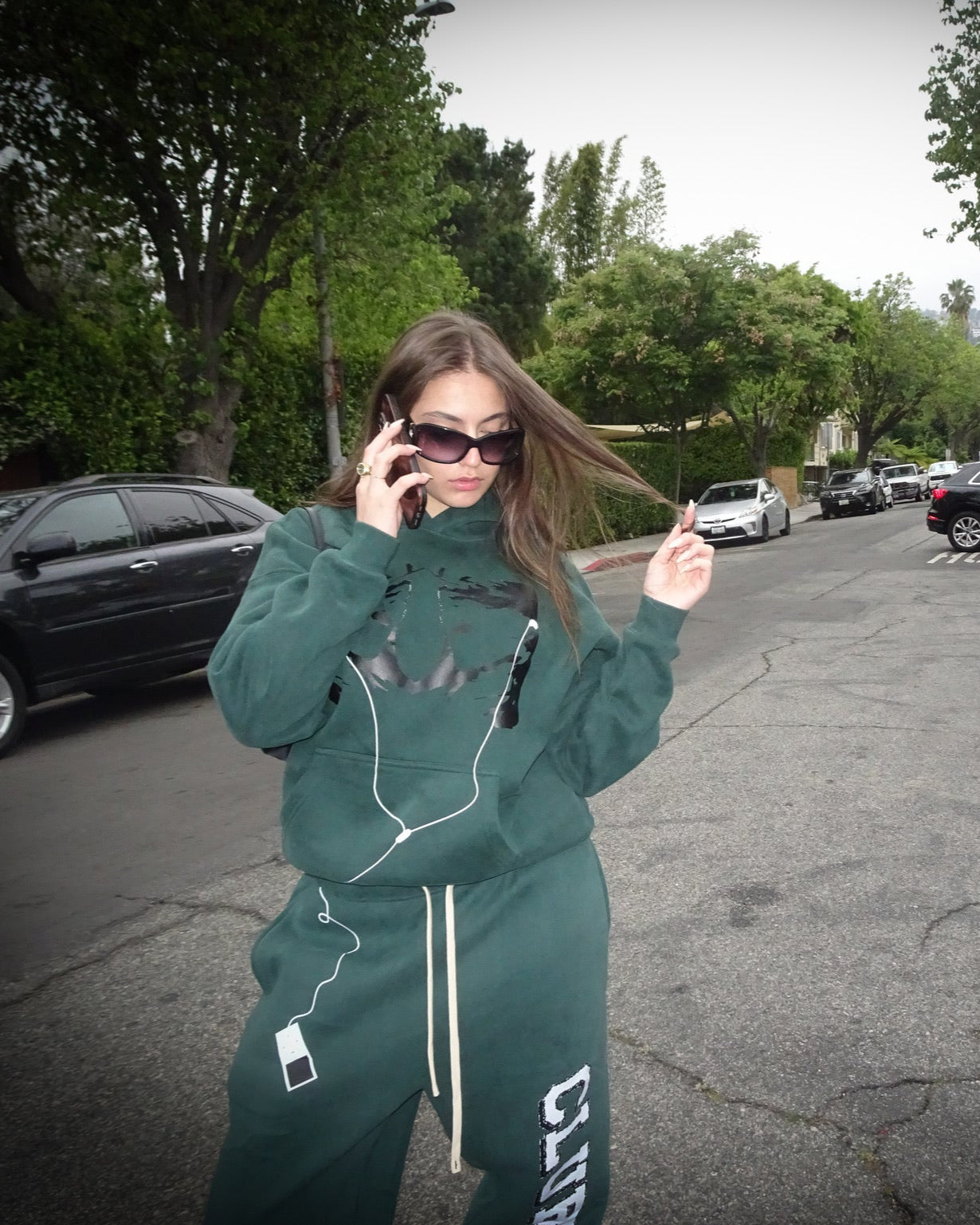 iRave HOODIE