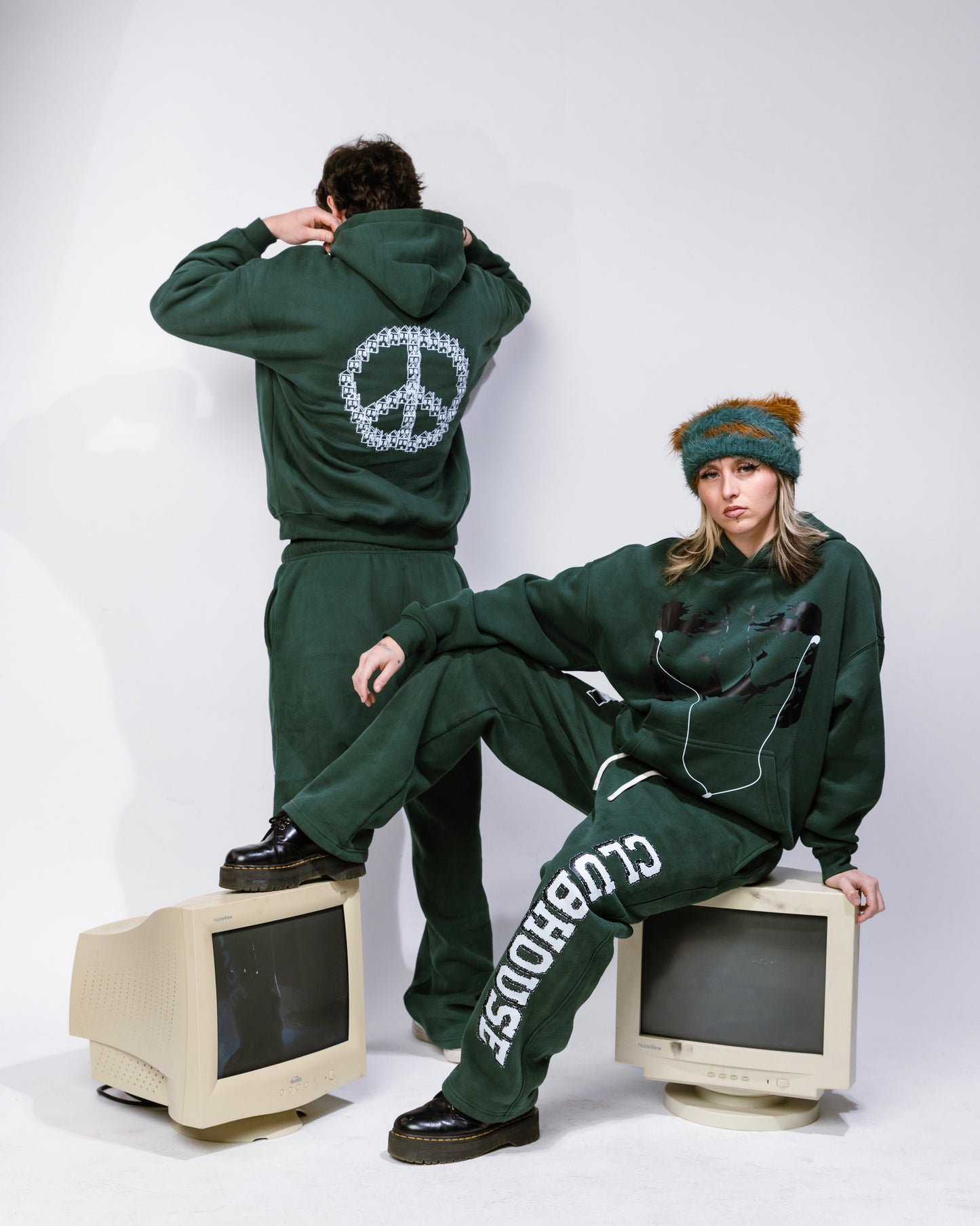 iRave HOODIE