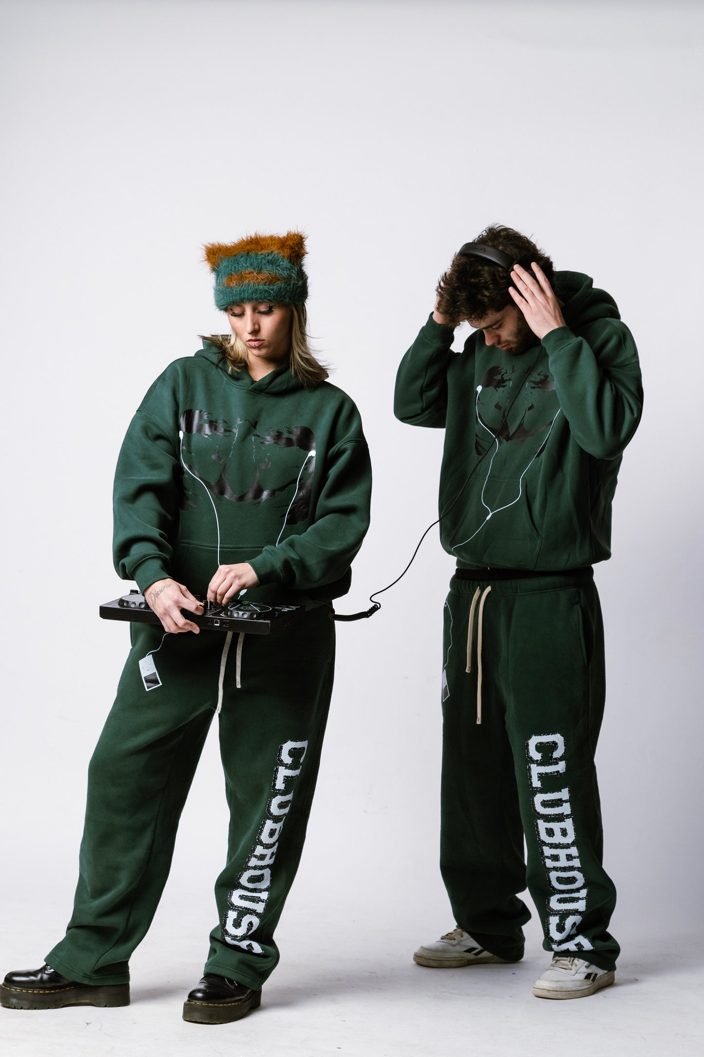 iRave SWEATPANTS